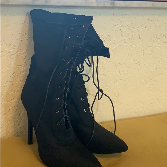 Black Lycra pointy mid calf boots - Picture 1 of 2